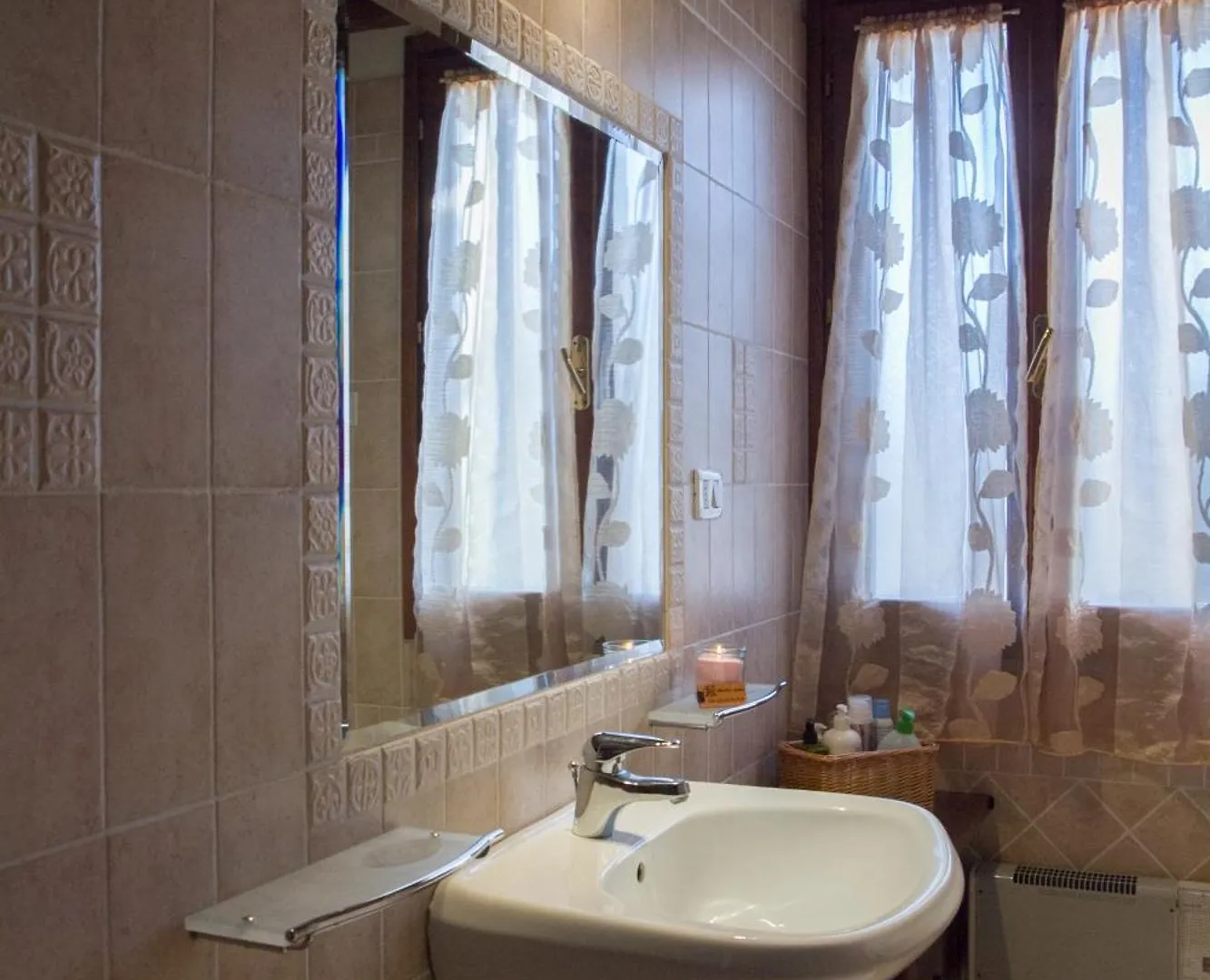 Suite San Martino Riparbella
